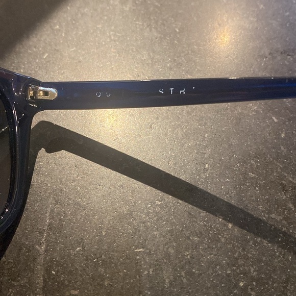 Quay Sunnies - Picture 10 of 12